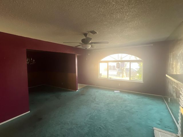 3255 Nareb St, Sacramento, CA 95838