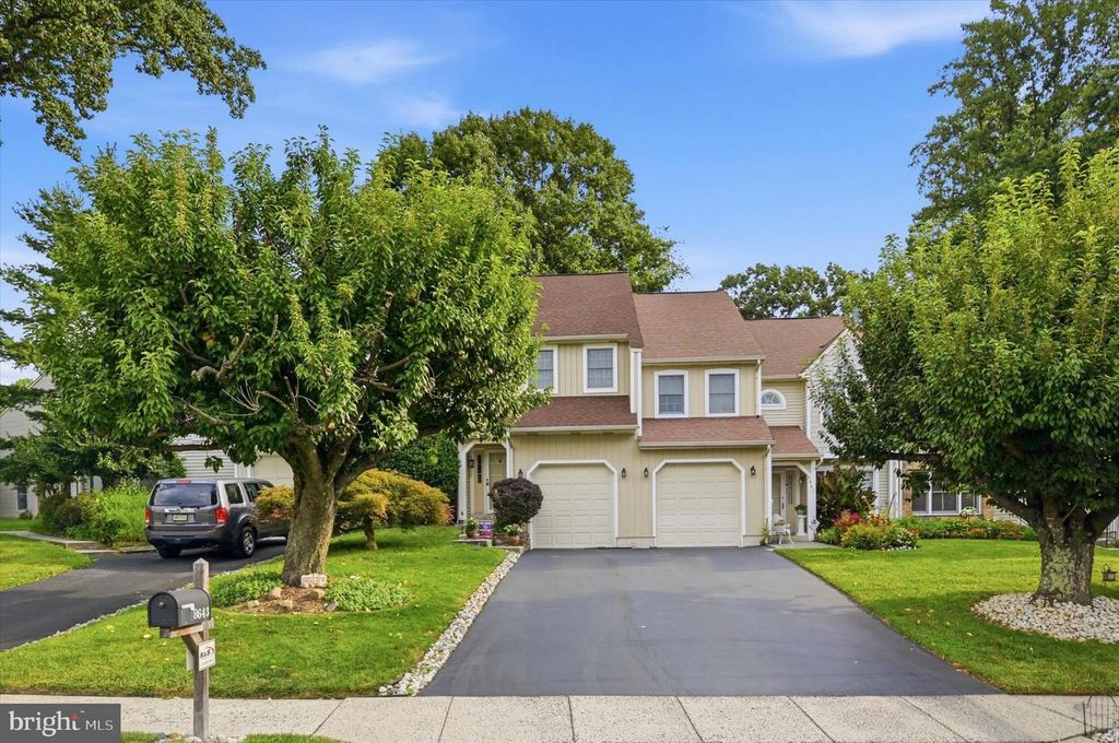 8643 TRUMBAUER DR, GLENSIDE, PA 19038 — exterior
