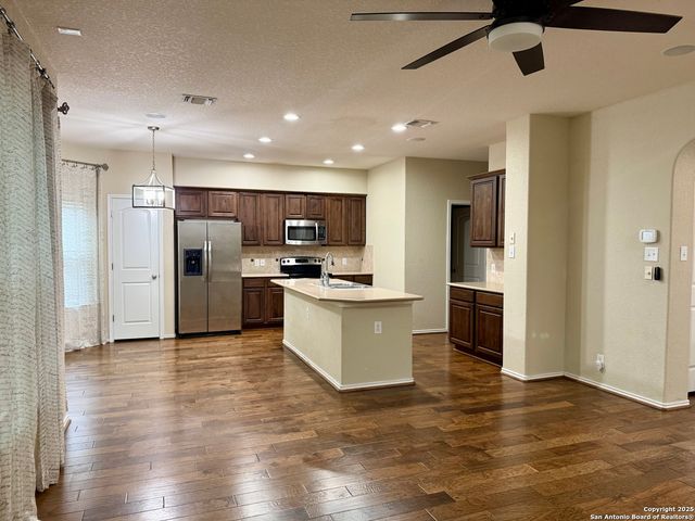 7239 summer, San Antonio, TX 78240