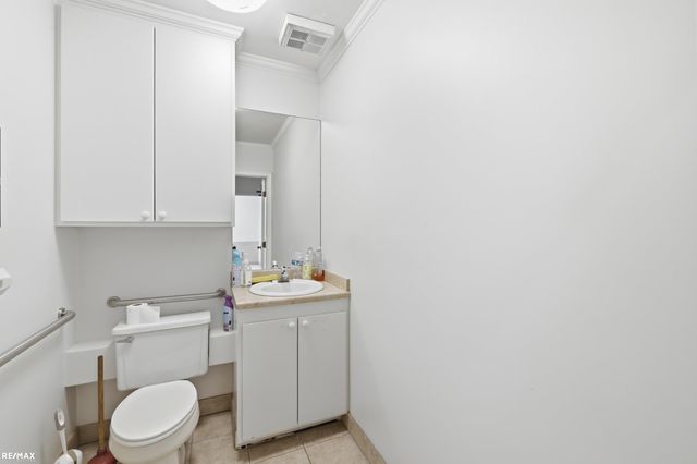 2075 Kenney Avenue, Warren, MI 48091