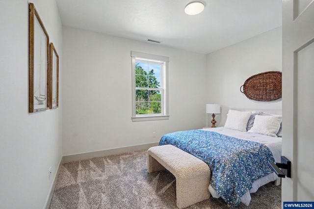 5662 49th Av NE, Salem, OR 97305