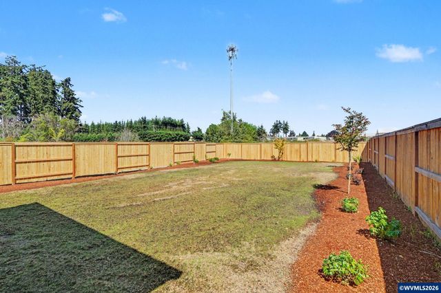5662 49th Av NE, Salem, OR 97305