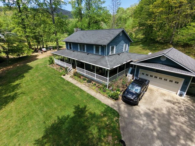 136 Gibson Road, Andrews, NC 28901