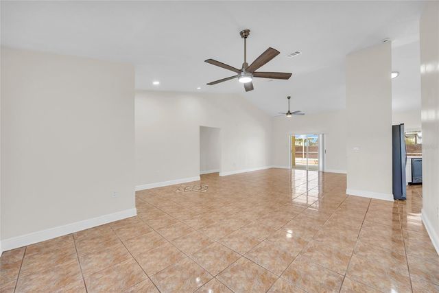 2910 LOTUS CT, Kissimmee, FL 34747