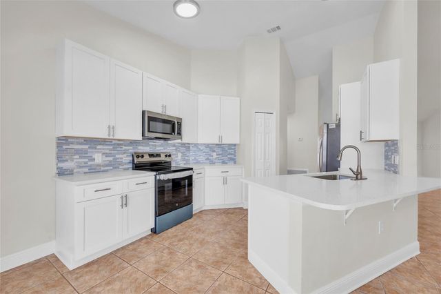 2910 LOTUS CT, Kissimmee, FL 34747