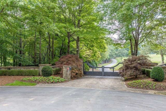 5755 Kennedy Road, Suwanee, GA 30024