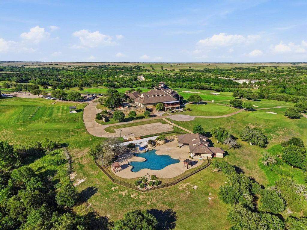 6202 Valderrama Drive, Cleburne, TX 76033