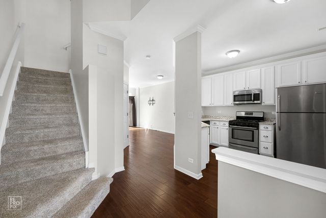 1353 Longchamps Court, Grayslake, IL 60030