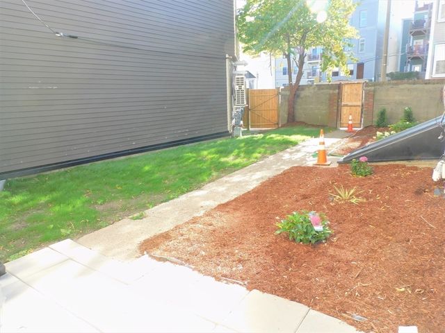 30 Jenkins St, Boston, MA 02127