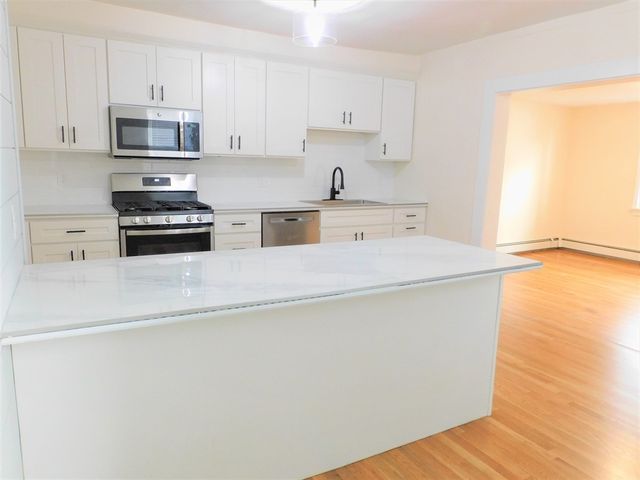 30 Jenkins St, Boston, MA 02127