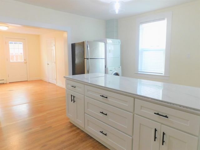 30 Jenkins St, Boston, MA 02127