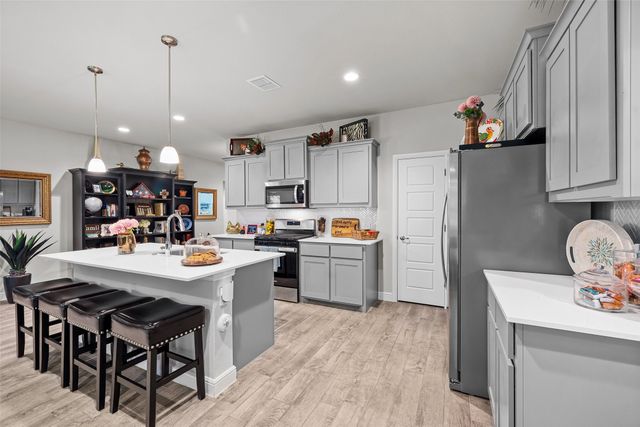 1119 Keystone Drive, Granbury, TX 76048