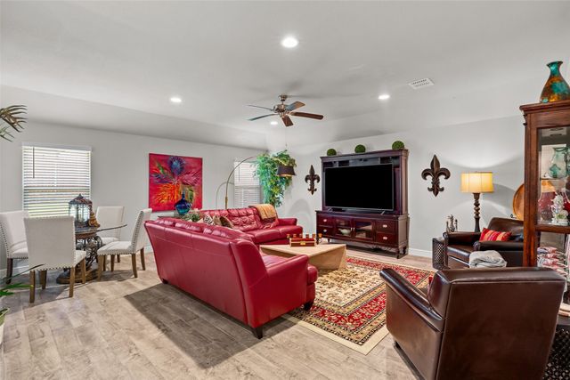 1119 Keystone Drive, Granbury, TX 76048