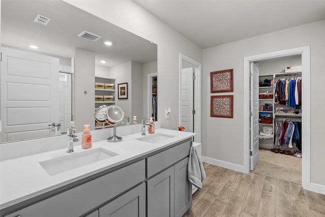 1119 Keystone Drive, Granbury, TX 76048