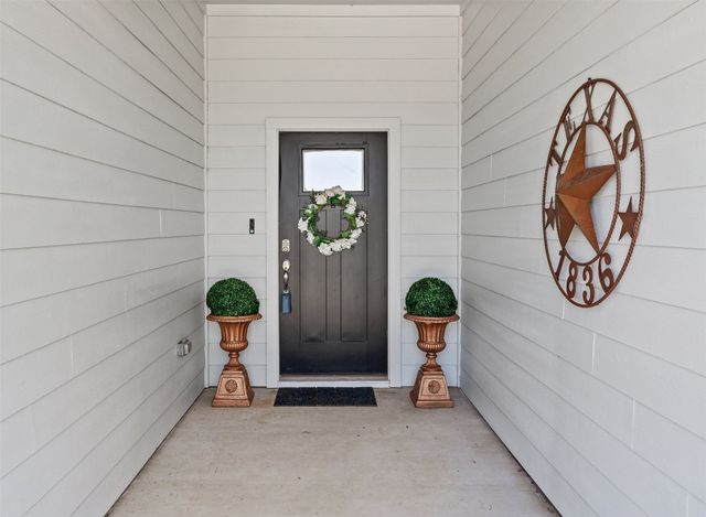 1119 Keystone Drive, Granbury, TX 76048