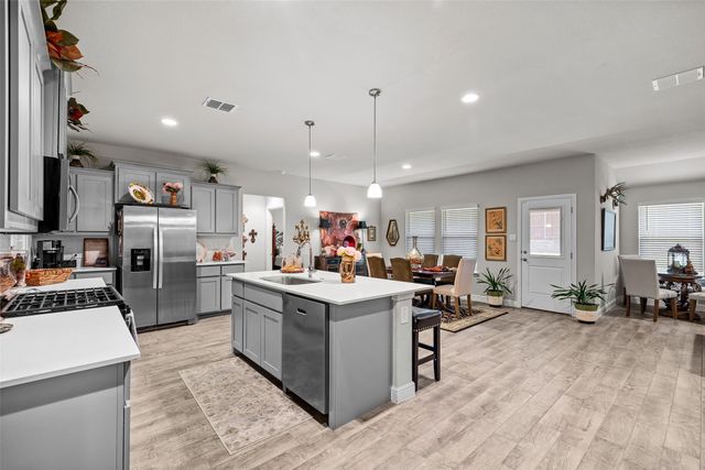 1119 Keystone Drive, Granbury, TX 76048
