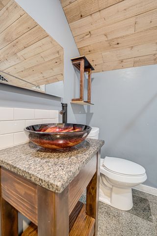 264 N Jackson Street 2, Elgin, IL 60123