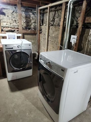 264 N Jackson Street 2, Elgin, IL 60123