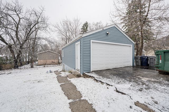 264 N Jackson Street 2, Elgin, IL 60123