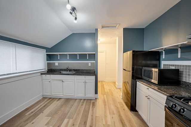 264 N Jackson Street 2, Elgin, IL 60123