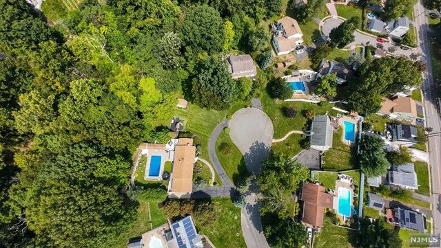 36 Laggner Court, Hawthorne, NJ 07506