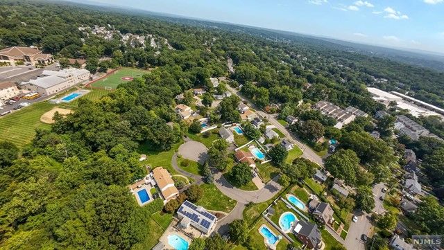 36 Laggner Court, Hawthorne, NJ 07506