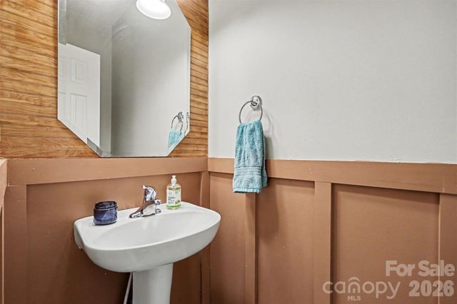 8932 Arbor Creek Drive, Charlotte, NC 28269