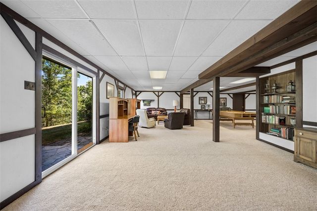 434 Robinhood Lane, Peters Twp, PA 15317