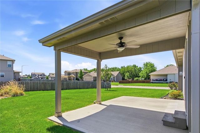 19625 W 197th Street, Spring Hill, KS 66083