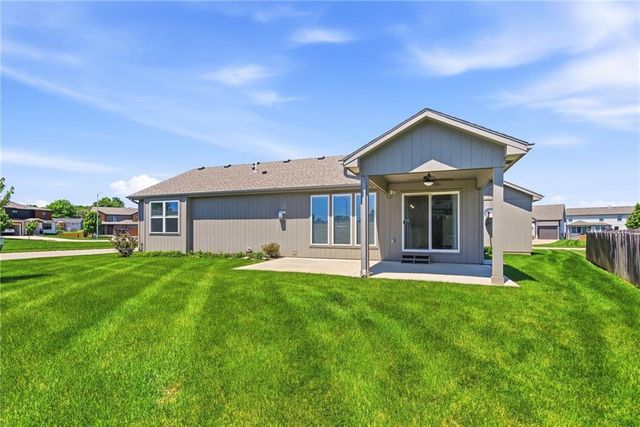 19625 W 197th Street, Spring Hill, KS 66083