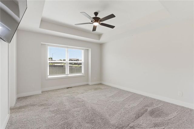 19625 W 197th Street, Spring Hill, KS 66083