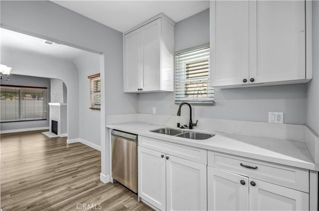 833 W 98th, Los Angeles, CA 90044