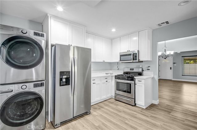 833 W 98th, Los Angeles, CA 90044