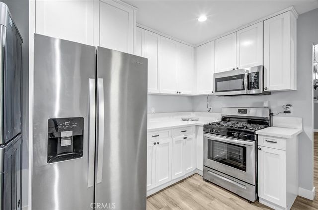 833 W 98th, Los Angeles, CA 90044