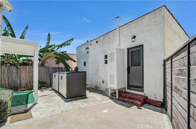 833 W 98th, Los Angeles, CA 90044