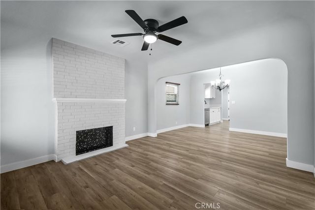 833 W 98th, Los Angeles, CA 90044