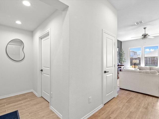 9929 Mescalbean Boulevard, Fort Worth, TX 76036