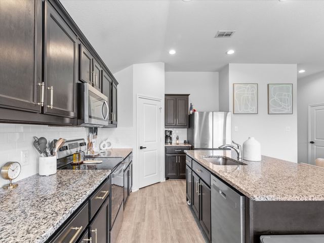 9929 Mescalbean Boulevard, Fort Worth, TX 76036