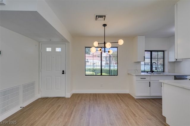 4855 South Torrey Pines Drive 102, Las Vegas, NV 89103