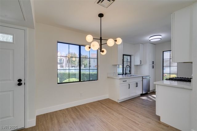 4855 South Torrey Pines Drive 102, Las Vegas, NV 89103