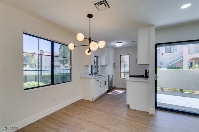 4855 South Torrey Pines Drive 102, Las Vegas, NV 89103