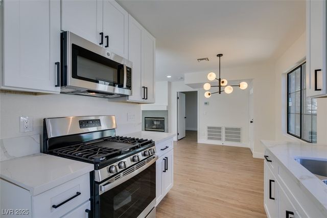 4855 South Torrey Pines Drive 102, Las Vegas, NV 89103