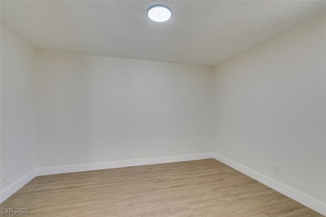 4855 South Torrey Pines Drive 102, Las Vegas, NV 89103