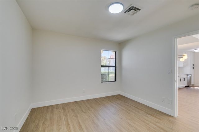 4855 South Torrey Pines Drive 102, Las Vegas, NV 89103