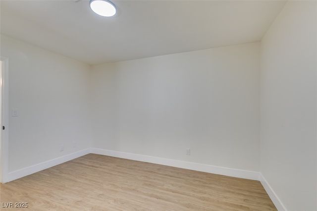 4855 South Torrey Pines Drive 102, Las Vegas, NV 89103