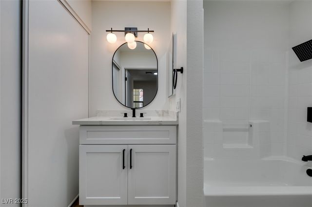 4855 South Torrey Pines Drive 102, Las Vegas, NV 89103