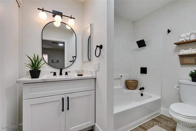 4855 South Torrey Pines Drive 102, Las Vegas, NV 89103