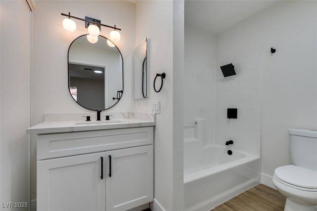 4855 South Torrey Pines Drive 102, Las Vegas, NV 89103