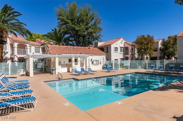 4855 South Torrey Pines Drive 102, Las Vegas, NV 89103