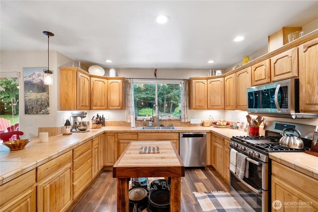 5 Meadowhills Lane, Elma, WA 98541